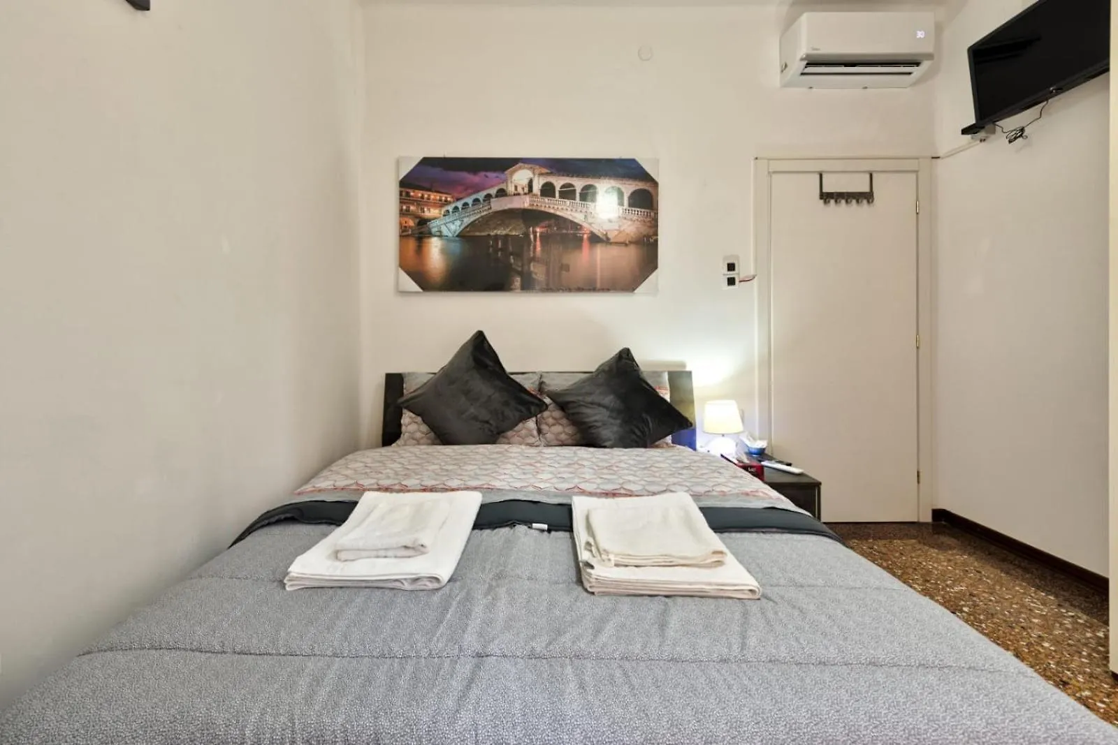 City Living Guest House Venice Apartment 3 Bedrooms Italy