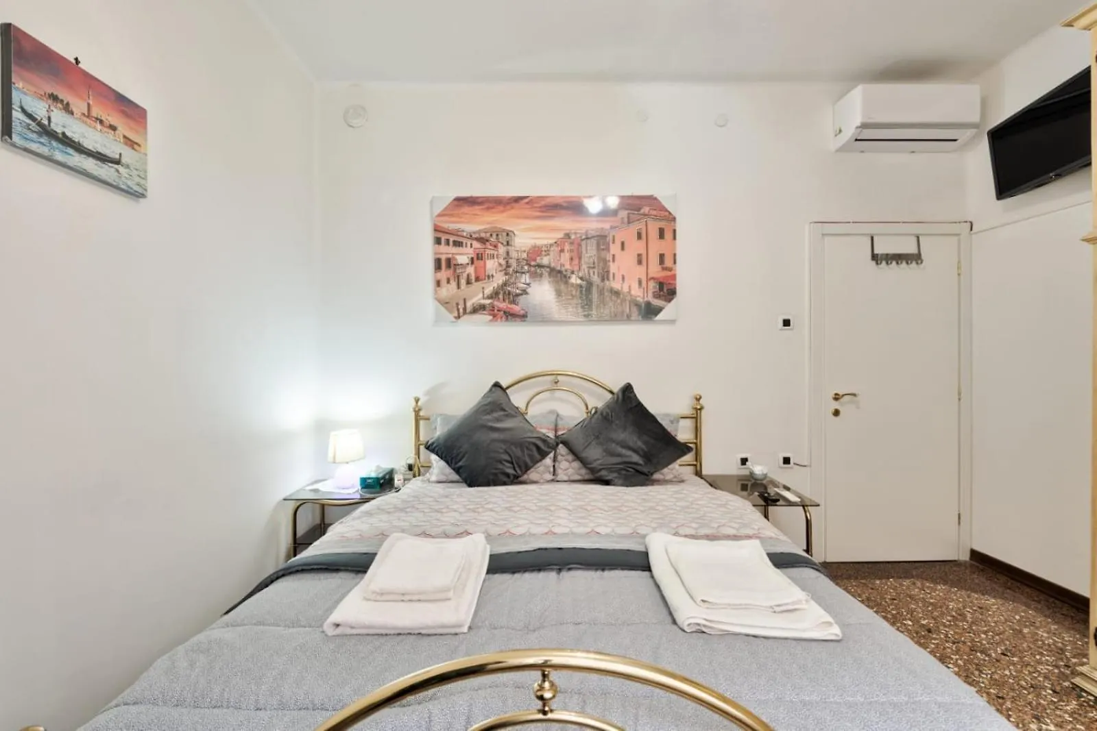 City Living Guest House Venice Apartment 3 Bedrooms Italy